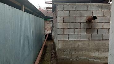 Продажа коттеджей и домов: Продается жилой дом с участком . район Аламединский рынок,Стронг — 9