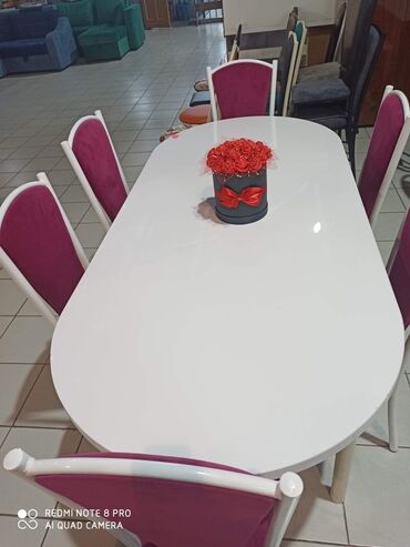 стол и стуля для зала: Комплект стол и стулья Новый