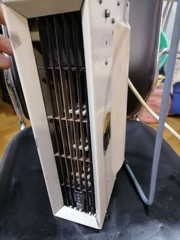 Kaloriferi: Grejalica duvaljka Mirjevo Ei Niš 2000w original kvalitetna. Dobra na lalafo.rs — 4 Kaloriferi: Grejalica duvaljka Mirjevo Ei Niš 2000w original kvalitetna. Dobra — 4