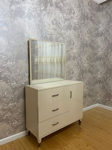 Yataq otağı dəstləri: İkinəfərlik çarpayı, Komod — 2