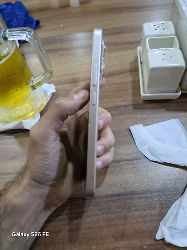 poko x8 pro: Honor 400, 256 GB — 3