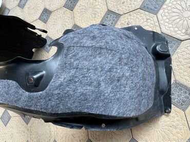 Подкрылки, брызговики, защита днища: Подкрылок Передний левый Toyota, 2021 г., Б/у, Аналог — 5