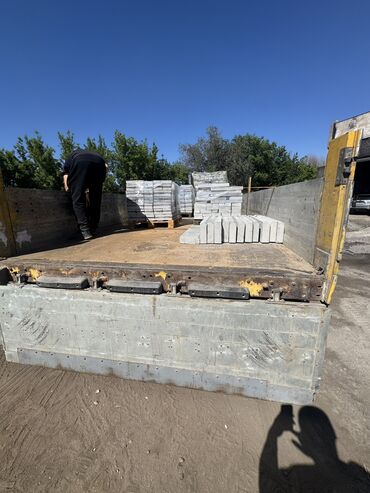 Тротуарная плитка: Бордюры все виды тротуарные метровые садовые пол метровые at lalafo.kg — 6 Тротуарная плитка: Бордюры все виды тротуарные метровые садовые пол метровые — 6