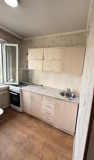 Продажа квартир: 1 комната, 35 м², Дордой Плаза ТРЦ 104 серия, 5 этаж, Требуется ремонт — 4