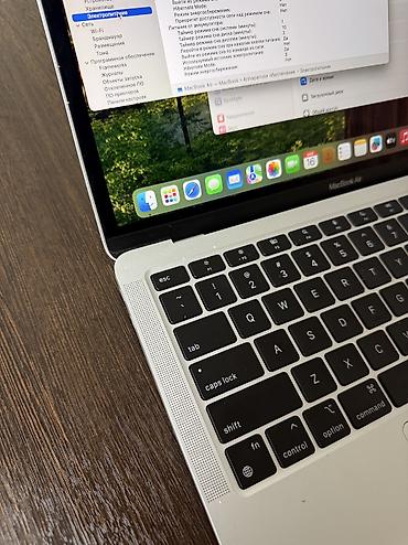 Ноутбуки Apple (MacBook): Макбук Эйр м1 16/256 гб Стоит новый аккумулятор В комплекте зарядка и — 10