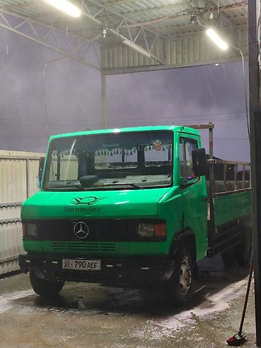 Коммерциялык транспорт: Жүк ташуучу унаа, Mercedes-Benz, Стандарт, 5 т, Колдонулган — 4