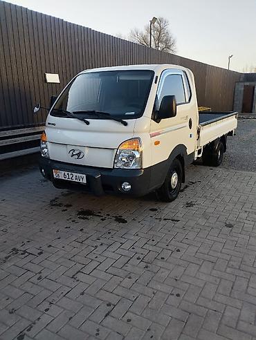 на лобовое: Легкий грузовик, Hyundai, Стандарт, 2 т, Новый — 1