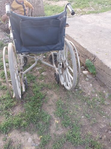 мед оборудования: Инвалидной коляска в хорошем состоянии 5000 сом. тел