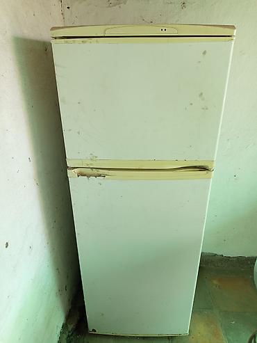 mini refrigerator: Холодильник LG, Б/у, Двухкамерный — 1
