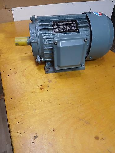 30 kv kondisioner: 3 faza motor təzədir işlənməyib. Qiyməti 200 azn. Ünvan Novxanı kəndi — 5