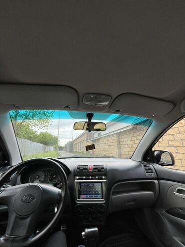 Kia: Xüsusiyyətlər: - Kompakt kuzov, şəhər üçün çevik idarəetmə - Ön duman — 8