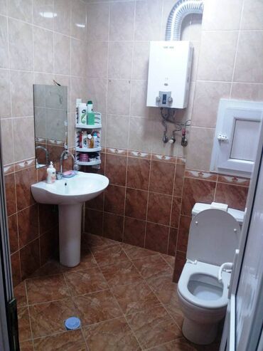 Köhnə tikili: Bakı, Yeni Günəşli Massiv D, 1 otaqlı, Köhnə tikili, 40 kv. m — 9