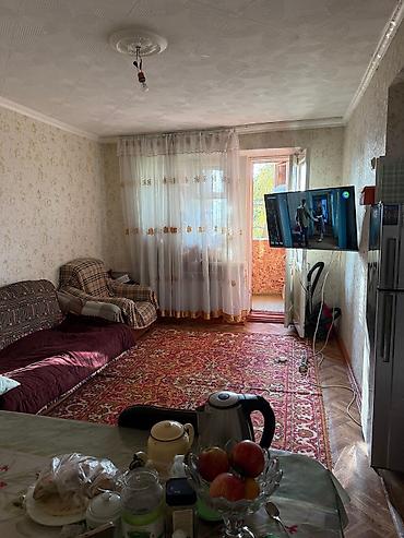 Продажа квартир: Продается 2 х ком кв, в г Карабалта 43,4 кв, 2 эт, комнаты — 3