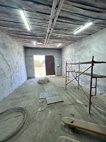 Аренда коммерческой недвижимости: 45 м², С высокими потолками — 3