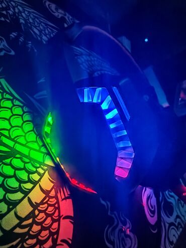 wifi module notebook: Isiqli RGB nausnik(qulaqliq) yuksek ses keyfiyyeti microfonu var
