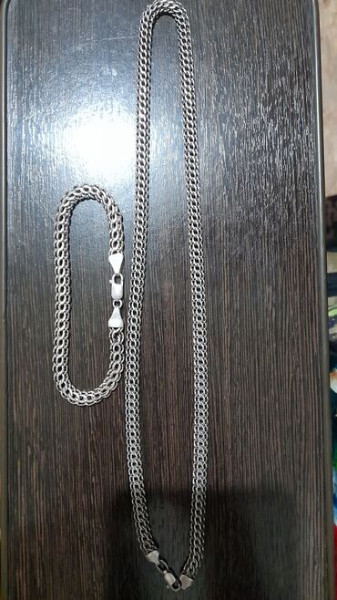 серебряные цепочки и браслет мужская цепочка: Продаю мужской набор из серебра 925 пробы-цепочка и браслет.Размер