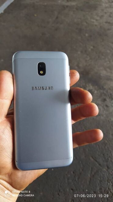 Elektronika: Samsung Galaxy J3 2017 | 16 GB | rəng - Gümüşü