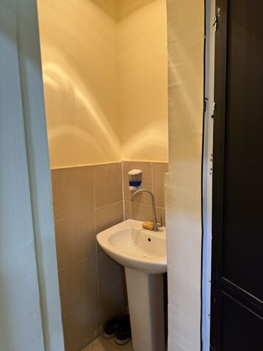 Ofislər: İcarə obyekt Kurslar, Repetitorlar, Xonça yerləri və ya ofis üçün — 10