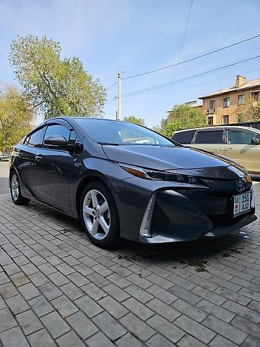 Toyota: Toyota Prius: 2019 г., 1.8 л, Вариатор, Гибрид, Хэтчбэк — 2