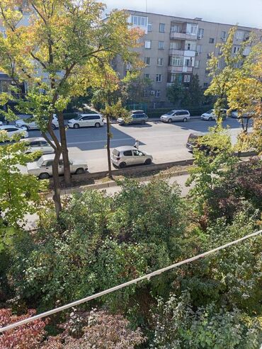 срочно сдаётся квартира маладая гвардия: 1 бөлмө, 32 кв. м, 104-серия, 3 кабат, Косметикалык ремонт