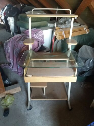 trpezarijski sto 80x80 na razvlacenje: Desks, Wood, Used