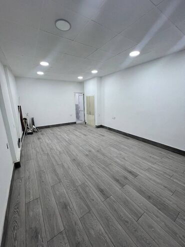 Digər kommersiya daşınmaz əmlakı: Təcili İcarə Obyekt. Obyekt şəhərin mərkəzində Gənclik ərazisində — 3