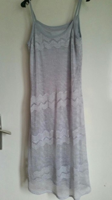kozne helanke us h m: Haljina mrezasta sa svilenom postavom velicina M