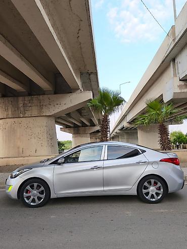 azerbaycan ikinci el araba: Hyundai Elantra: 1.8 l | 2013 il Sedan — 1