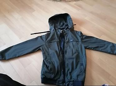 dəri jaket: Kurtka az geyinilb 12 manat — 1