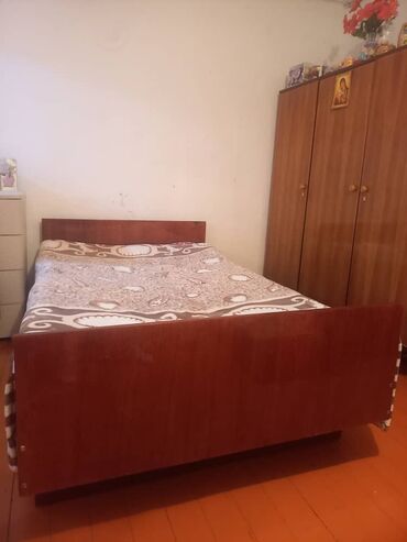 купить шкаф офисный: Срочно продам кровать,все в идеальном состоянии, матрас в подарок