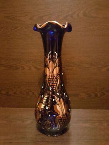 Vazalar: ○ G Ü L D A N ○ Rusiya istehsalı. Hündürlüyü - 34 sm. Qiyməti - — 5