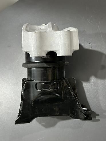 Моторы и детали моторов: Honda Civic Üçün Mühərrik Dayağı(Paduşqası) — 2