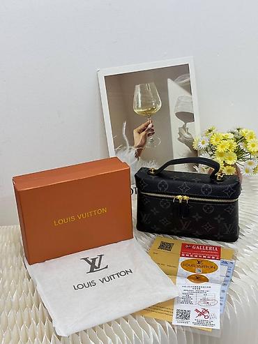 dəri plas kisi: Lüks brendli çanta kolleksiyası Məhsullar: - Goyard Boston tərzində — 6