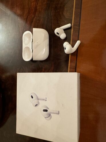 iphone nauşnik: Airpods Pro 2 type-c Mehsul 2 heftedir alinib orginaldir hec bir