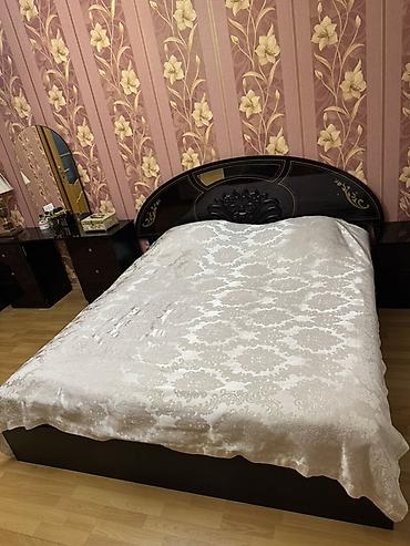 divar skaflari: İşlənmiş, 6 qapı, Güzgülü, Qəhvəyi, Açılan, Düz dolab — 7