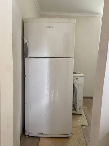 Blenderlər: İşlənmiş 2 qapılı Beko Soyuducu Satılır, rəng - Ağ, Təkərli