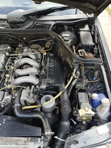 Mercedes-Benz: Mercedes-Benz E 250: 2.5 l | 1993 il Sedan -da lalafo.az — 15 Mercedes-Benz: Mercedes-Benz E 250: 2.5 l | 1993 il Sedan — 15