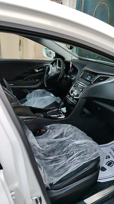 1000 manata masin satilir: Hyundai Grandeur – Ağ rəngli, geniş və komfortlu biznes-sedan — 4