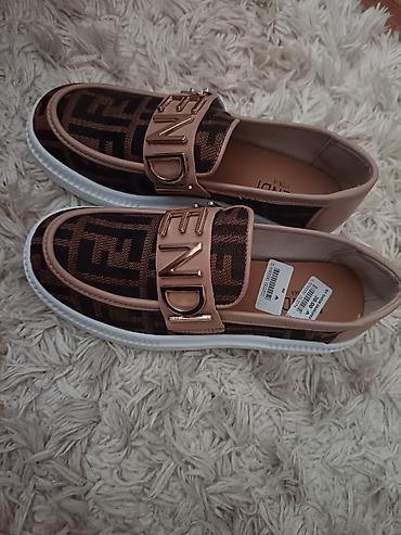 fendi cantalar: Fendi, Ölçü: 39, rəng - Qəhvəyi, Yeni — 1