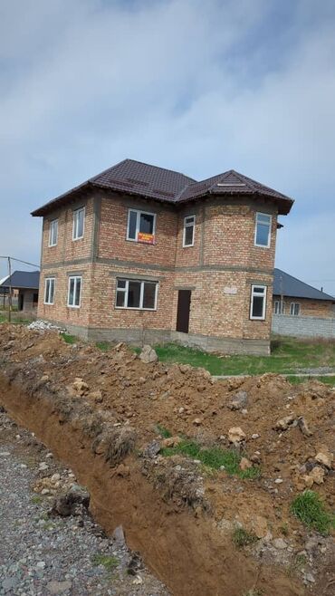 продам дом киргизия 1: 195 м², 6 комнат, Требуется ремонт