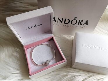 Narukvice: Pandora narukvice sa Originalnim pakovanjem
Cena:3600din — 8