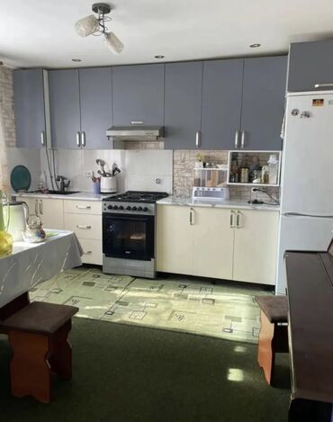 продается дача бишкек: Дом, 200 м², 4 комнаты, Собственник