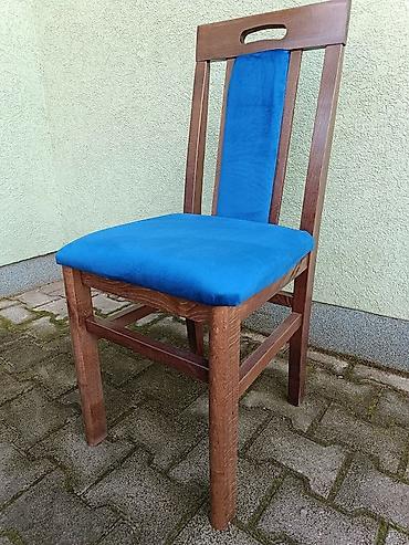 Stolice: Drvena trpezarijska stolica sa tapaciranim sedalom i naslonom. - — 2
