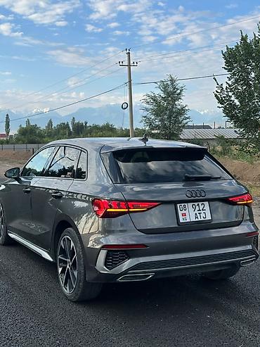 Audi: Audi A3: 2023 г., 1.5 л, Автомат, Бензин, Хэтчбэк — 2