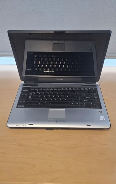 Toshiba: İşlənmiş Toshiba, 15.6 ", Intel Core M, < 128 GB, Ünvandan götürmə