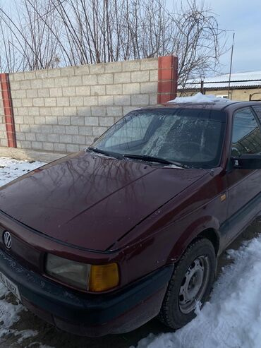 Volkswagen: Volkswagen Passat: 1989 г., 1.8 л, Механика, Бензин, Седан