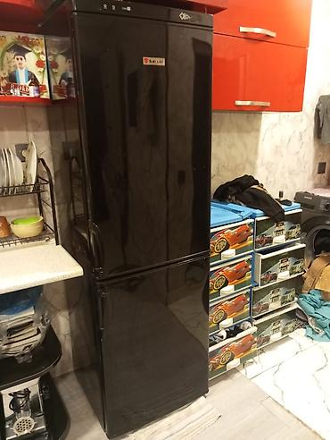 Техника для кухни: İki qapılı soyuducu uzunluğu 180 Eni 57 təzə mebel alırığ deyə satırığ — 2