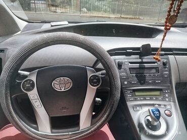 электромобиль neta: Toyota Prius: 1.6 л, Автомат, Гибрид