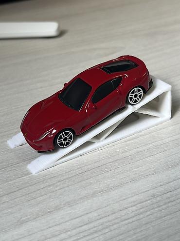 qacish aleti: Məhsul: Kiçik ölçülü maşın modelləri üçün 3D-print edilmiş miniatür — 4