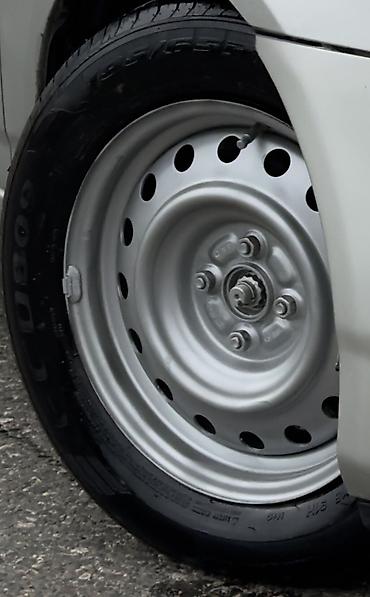 maşın şinləri: Megan (Demir Disk) R15 4 bolt . Disk teker ideal veziyetdedir çat — 1